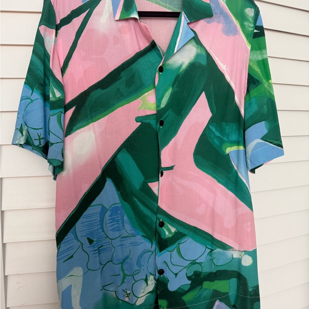 Zara men’s M size graphic Casual Button Down Shirt with Abstract Print